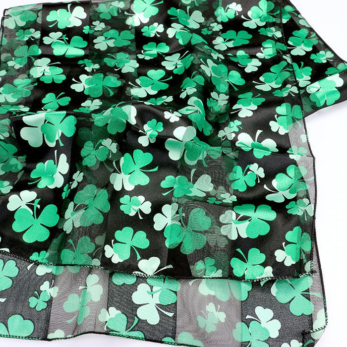 Statement Clover Scarf