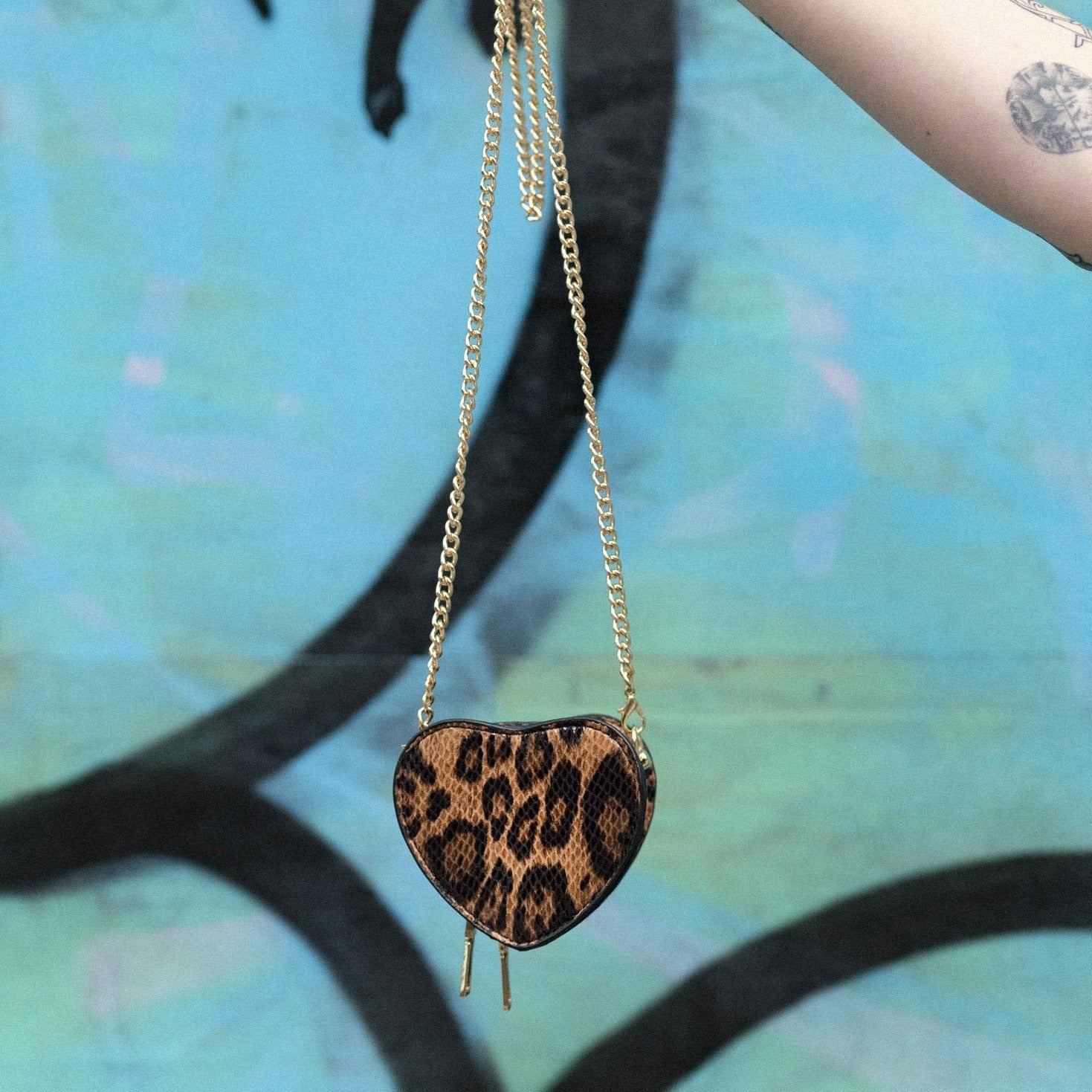 Wild Love Clutch - iBESTEST.com