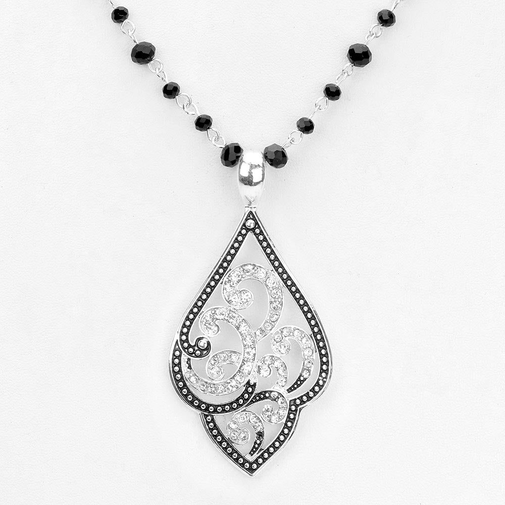 EMBELLISHED METAL PETAL PENDANT NECKLACE