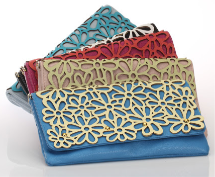 Casual Daisy Clutch - iBESTEST.com