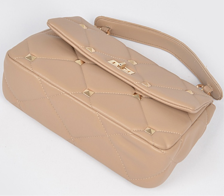 Oversized Stud Clutch - iBESTEST.com